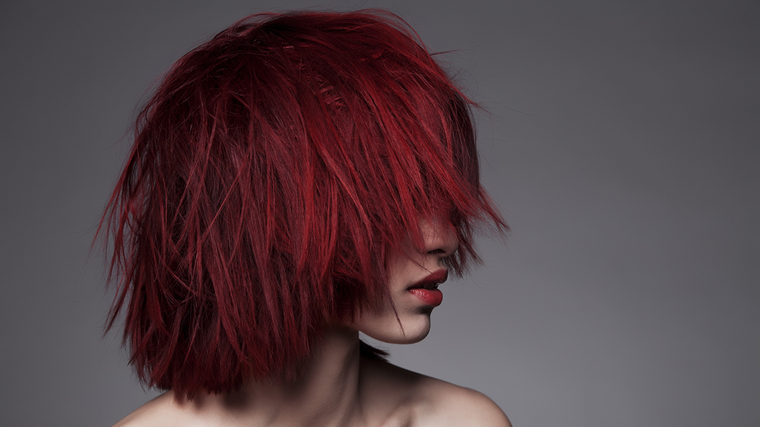 Красная краска для волос: путешествие в мир яркого профессионального окрашивания
