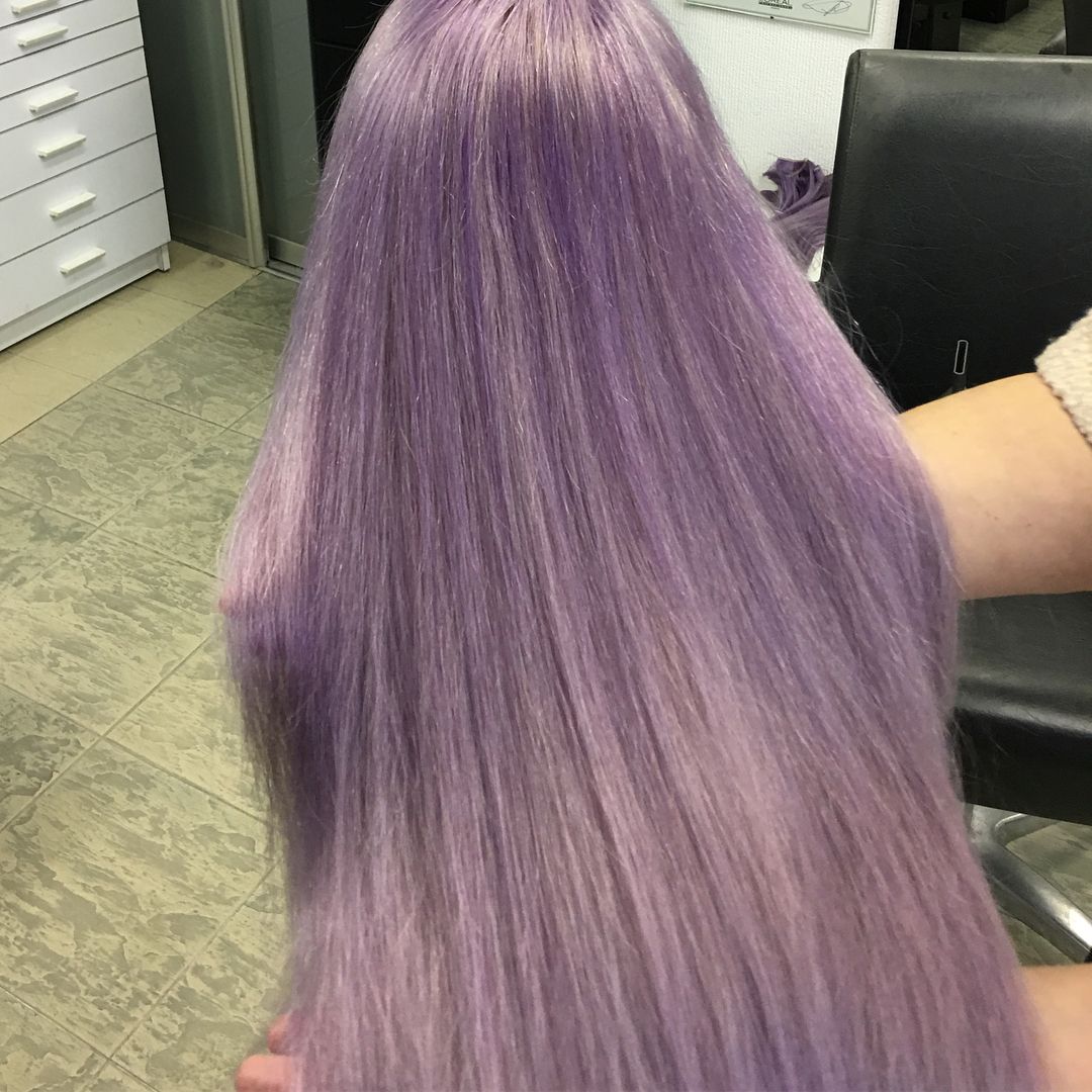 цвет волос Фиолетовый металлик