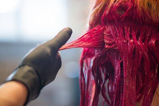 Как пользоваться временными красками для волос в домашних условиях