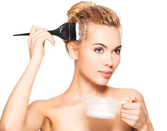 процедура окрашивания и как осветлить волосы в домашних условиях