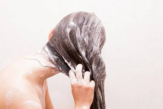 как правильно мыть голову и волосы