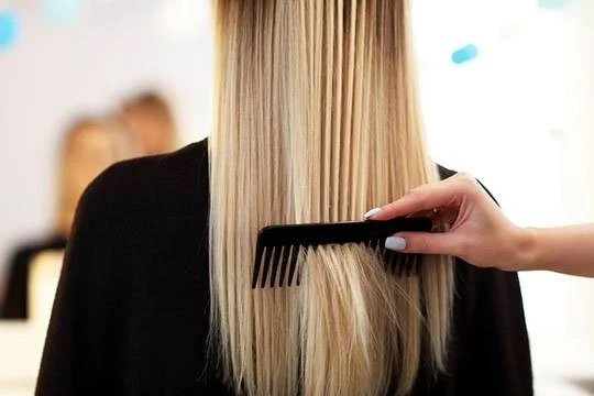 расчесывание длинных волос